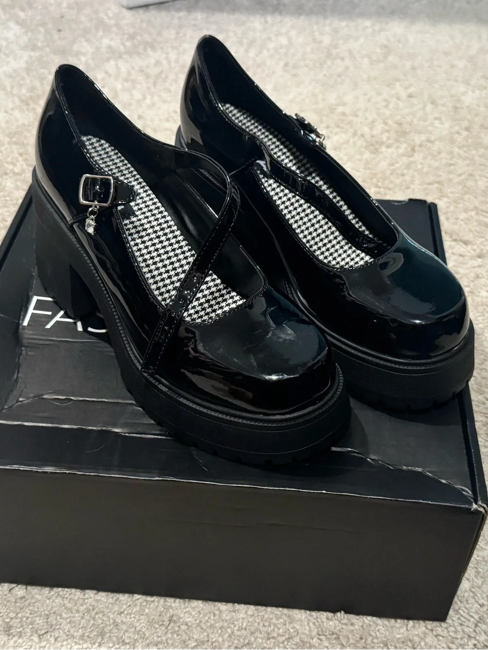 Fashion Nova Black Patent Mary Jane Chunky Platform